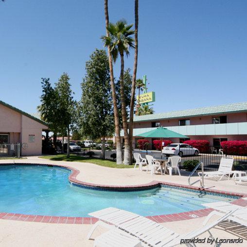 Econo Lodge Inn & Suites Yuma I-8 Удобства фото