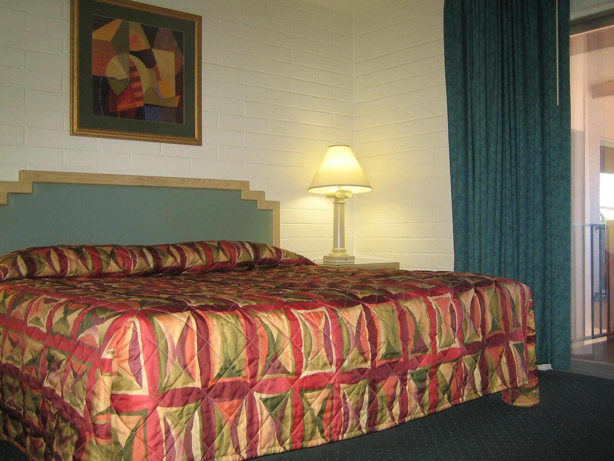 Econo Lodge Inn & Suites Yuma I-8 Номер фото
